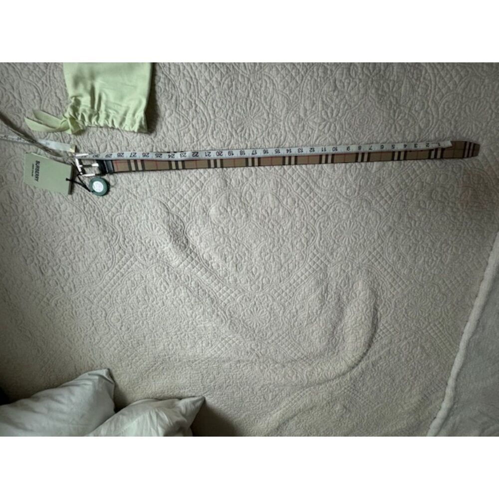 NWT Burberry Vintage Check Leather belt, Size US 75. - Picture 7 of 10